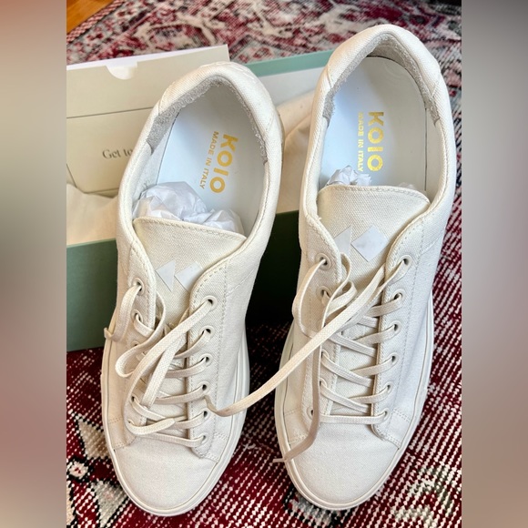 KOIO Capri Canvas Sneakers - Picture 2 of 4